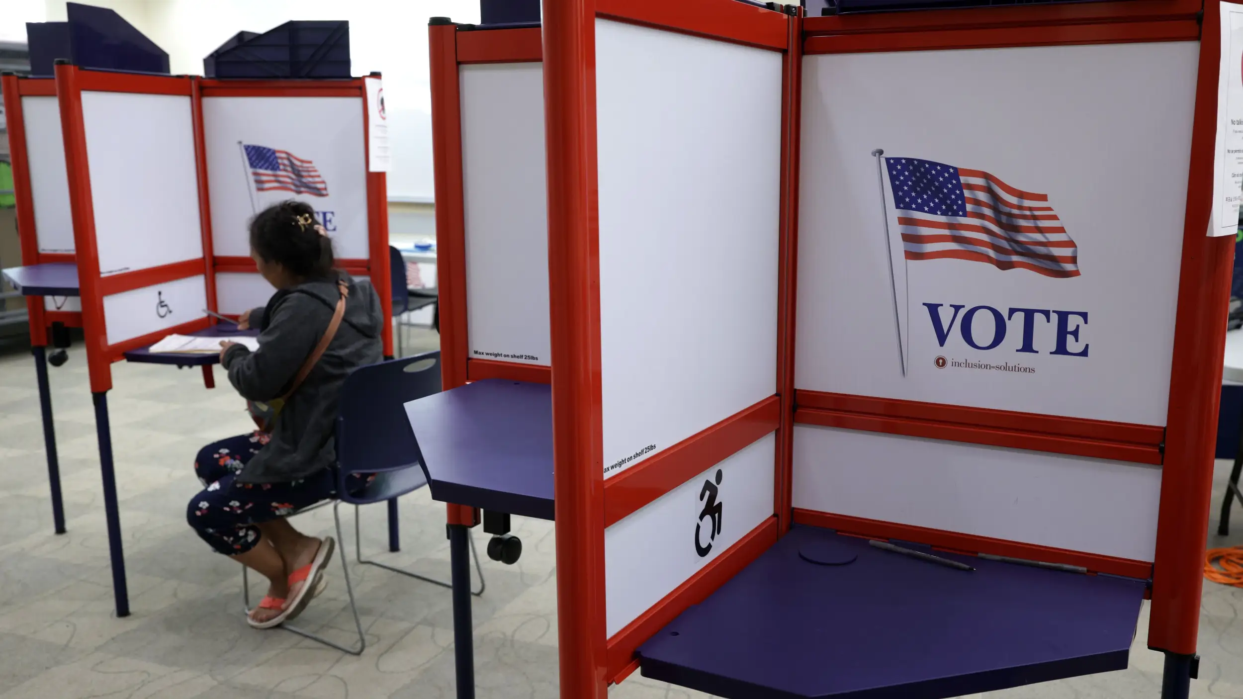 Virginia voters approve a map giving Democrats a chance at four more House seats