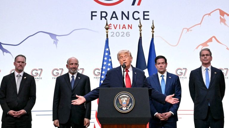 Trump’s Iran Deal SHOCKS Conservatives: Critics Slam “American Surrender” & Betrayal